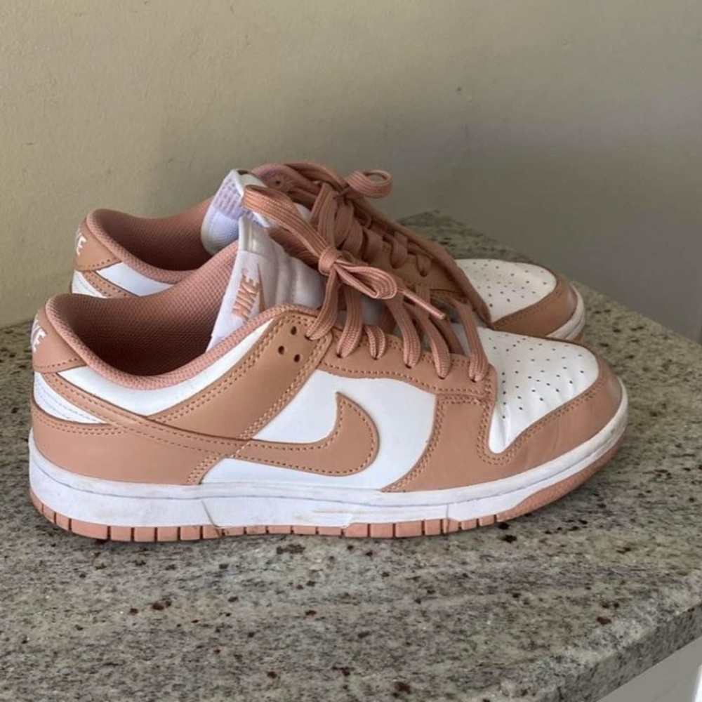Women’s Nike low dunk rose whisper sneakers size 8